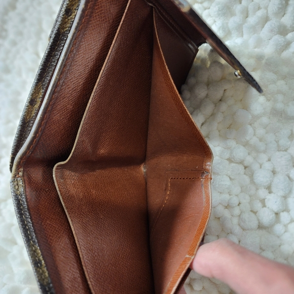 Authentic Louis Vitton Wallet - Picture 11 of 13